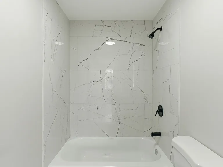 2427 Ashland Ave — Photo 18