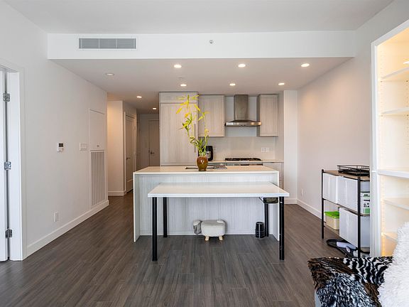 3rd image of 2311 Beta Ave #1505