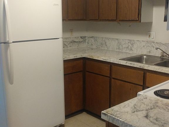 3rd image of 134 Evangeline Dr #101