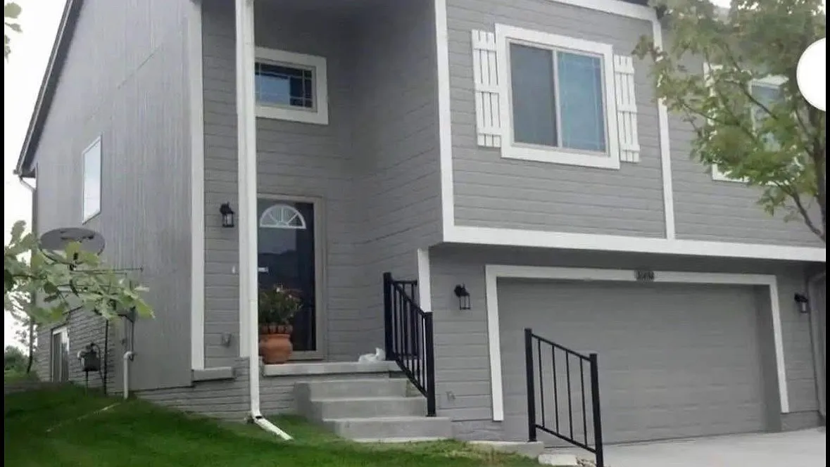 16404 Camden Ave — Photo 1