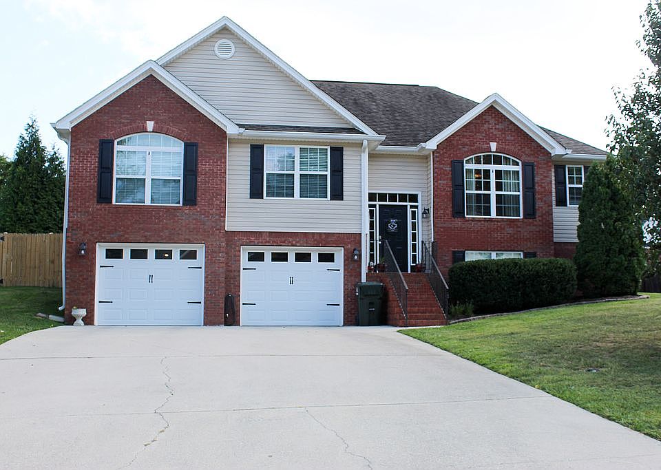 1st image of 185 Peachtree Cir