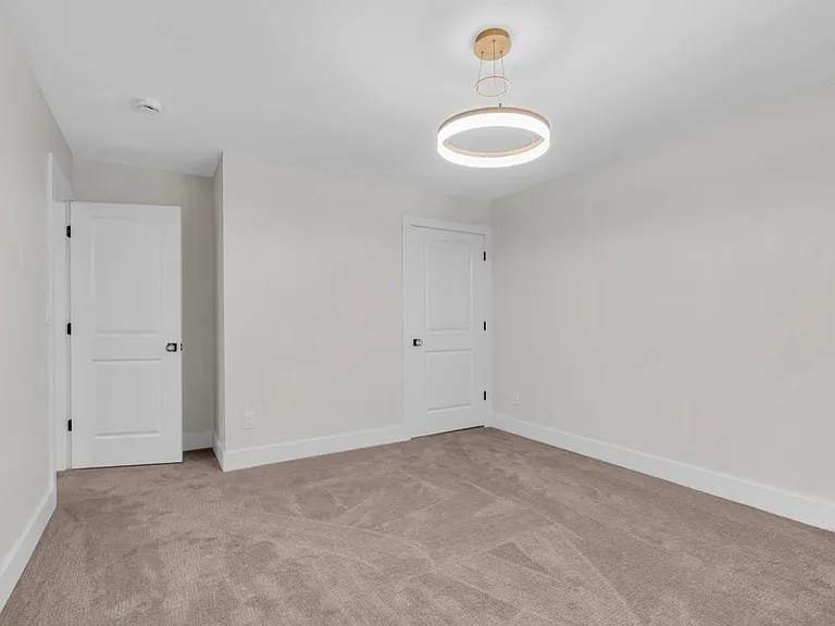 633 Eltone Rd — Photo 23