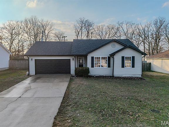 3rd image of 2239 Timberwood Ln