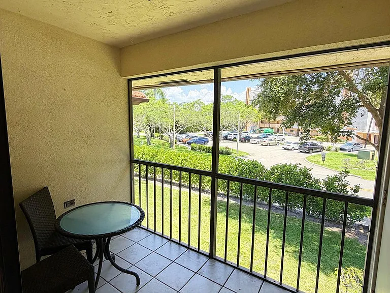 351 Club Cir #208 — Photo 3