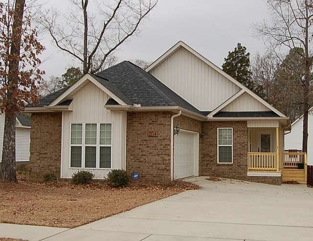 1st image of 204 Vanessa Dr