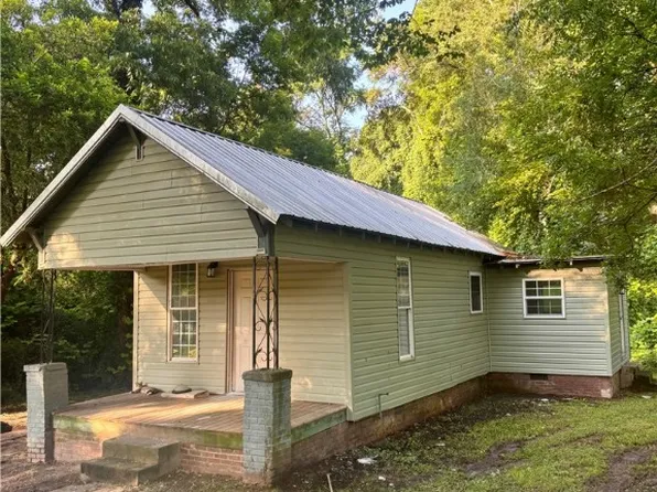 204 S 1st Pl, Opelika, AL 36801