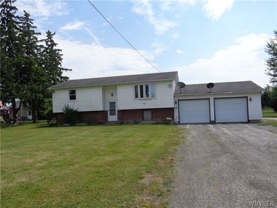 8446 Lake Rd, Barker, NY, 14012