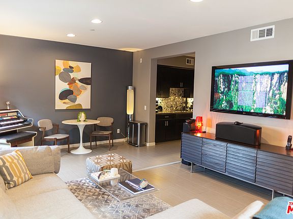 2nd image of 1629 Echo Park Ave APT 1