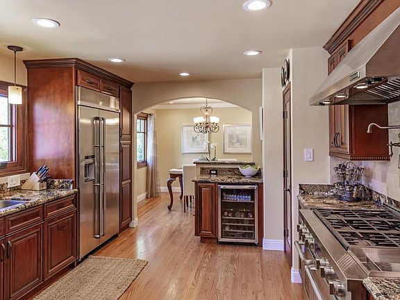 4th image of 10536 Ainsworth Dr