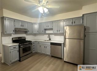 204 Maplecrest Rd, Edison, NJ 08820