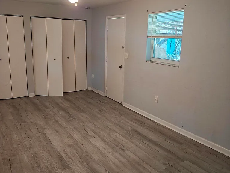 2238 Van Buren St #4 — Photo 8