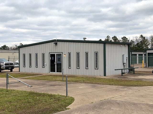 1st image of 2604 Us Highway 69 N