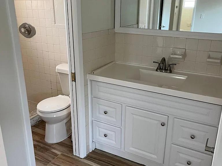 7029 Hibiscus Ave S #4 — Photo 23