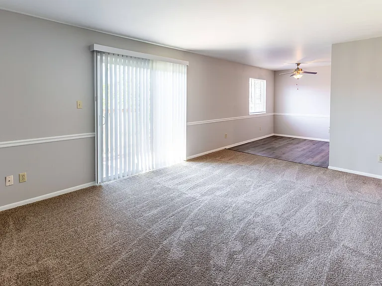Pickwick Farms Apartments — Photo 32