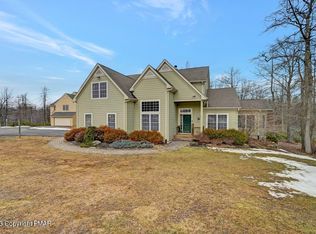 214 Hermit Thrush Rd, Pocono Pines, PA 18350