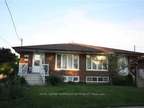 990 4th St, Mississauga, ON L5E 1J9
