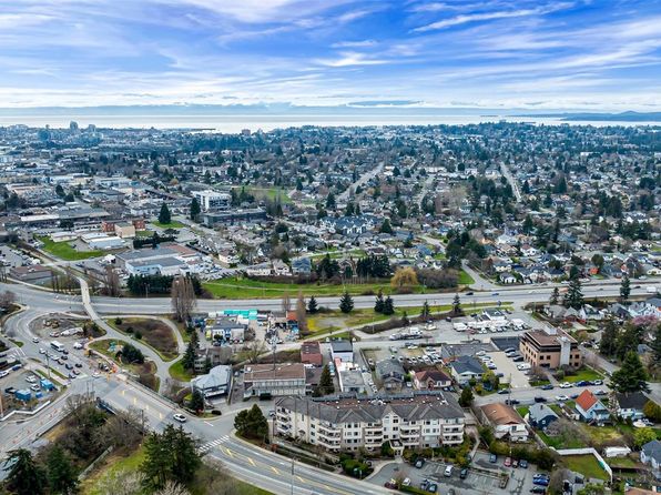 3700 Carey Rd #401, Saanich, BC V8Z 4C2
