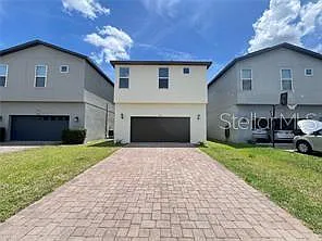 4 bed, 2.5 bath, 2221 sqft, $3,100 — Photo 4