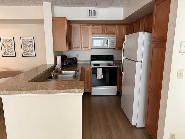 River Park Apartments — Photo 26
