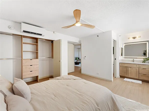 98-501 Koauka Loop APT A406, Aiea, HI 96701