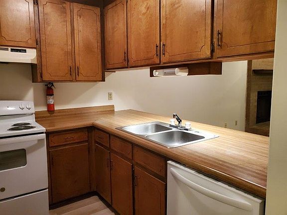 2nd image of 137 Brian Ct