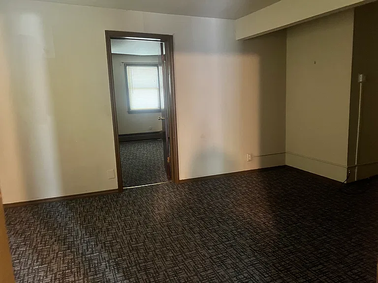 701 Willis Ave #4 — Photo 3