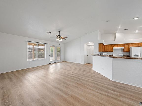 4th image of 10244 E 38th St