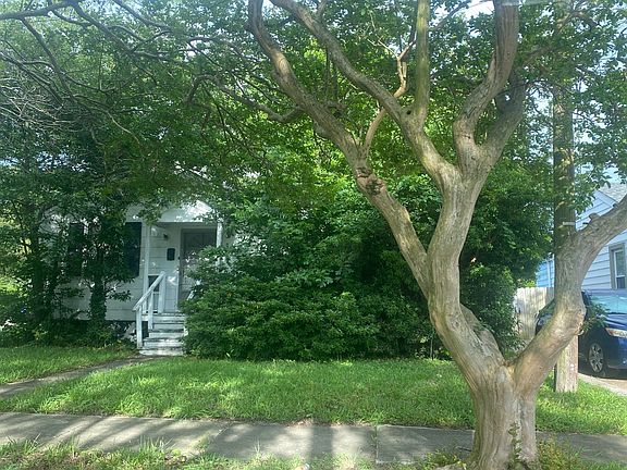 2nd image of 3518 Brest Ave