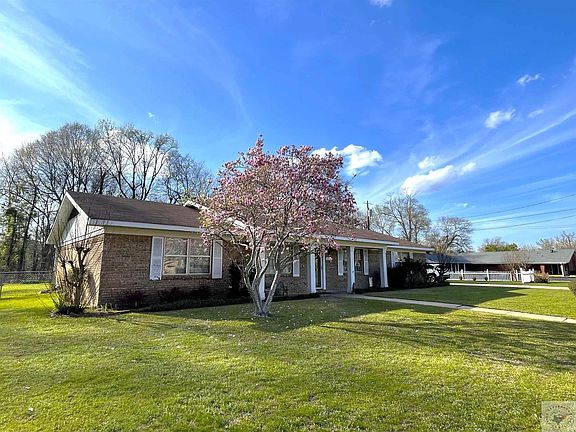 2nd image of 2223 Franklin Dr