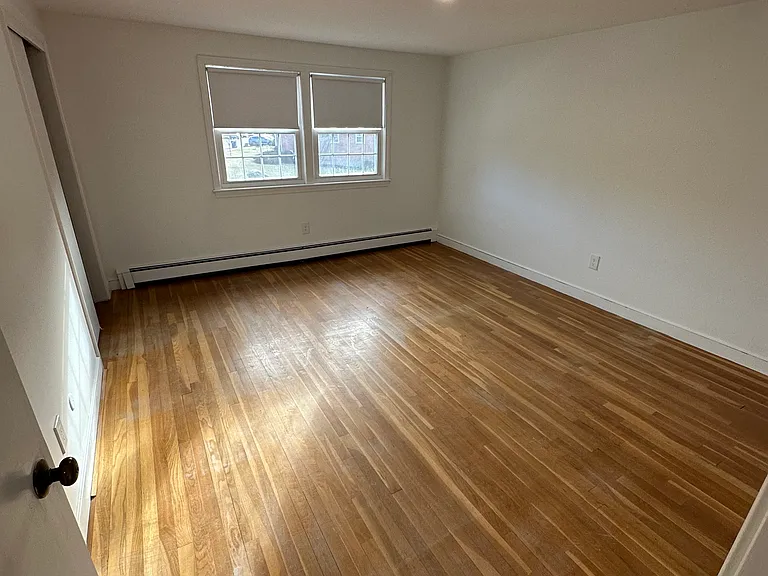 78 Pond St — Photo 8