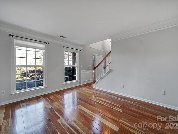 5th image of 13938 Kings Carriage Ln