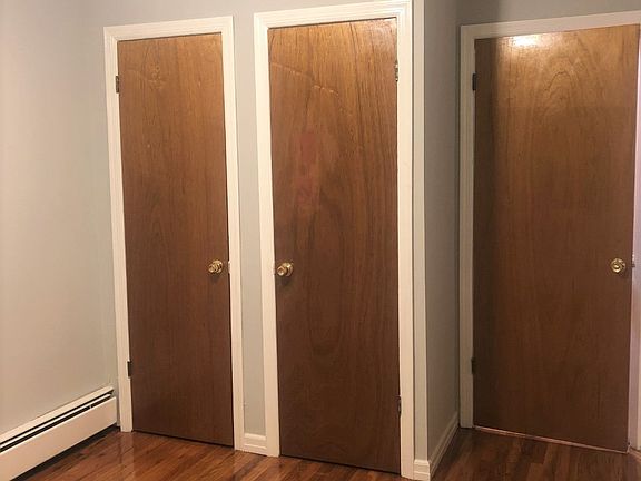 4th image of 1037 Bay 31st St #2