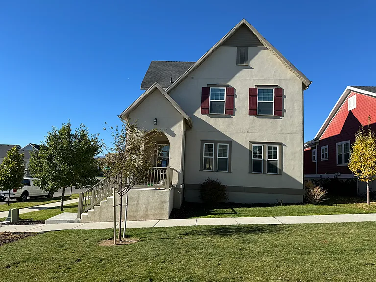 4968 W Lake Terrace Ave — Photo 1