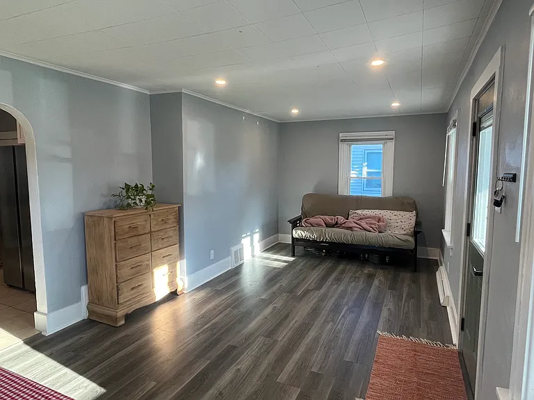 525 S 33rd St — Photo 3