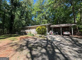 992 Tom Bell Rd, Cleveland, GA 30528