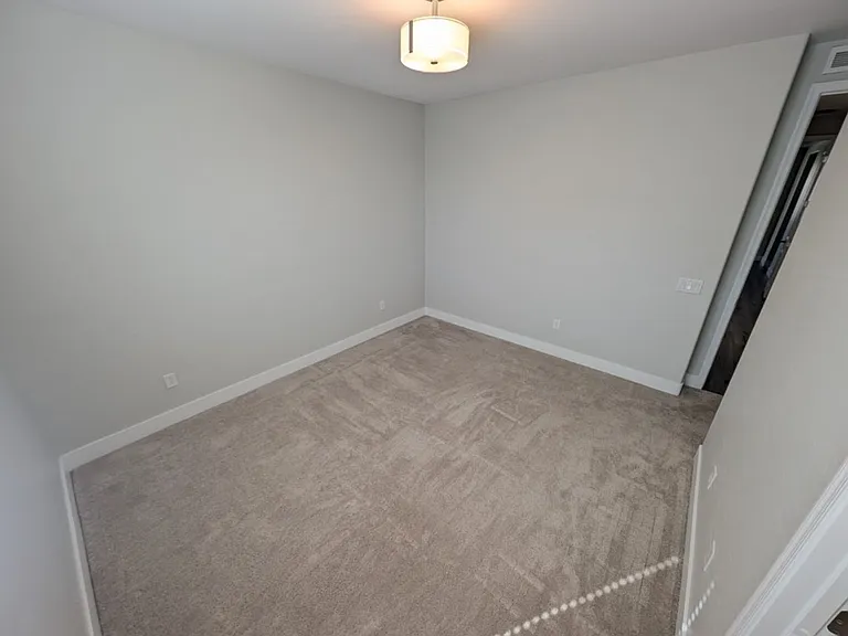 3622 Portiani Dr — Photo 35