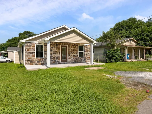 729 Henderson Ave, Rossville, GA 30741