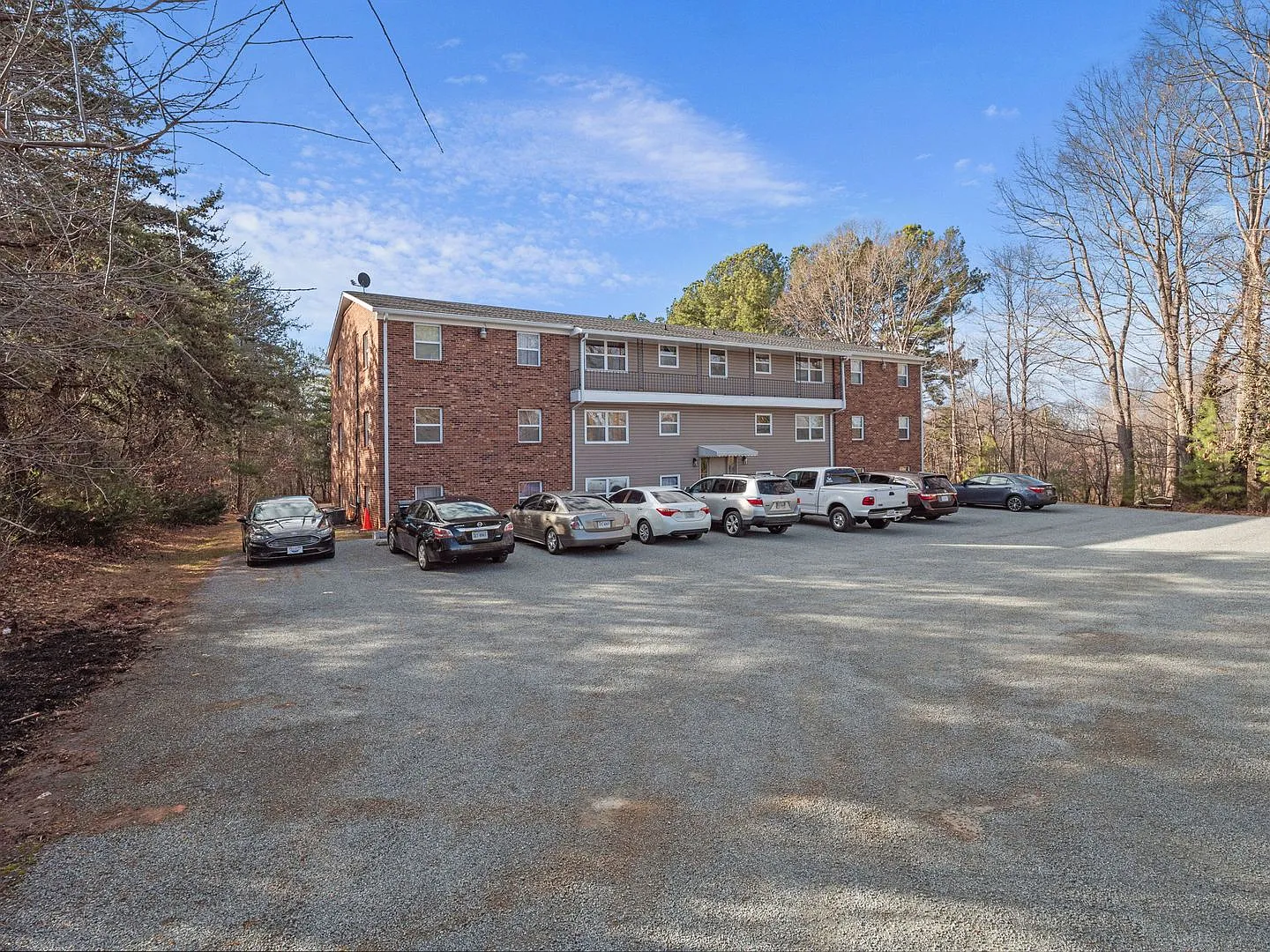 South Garden Apartments — Photo 3