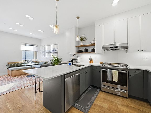 5th image of 22 Lincoln St Unit 1