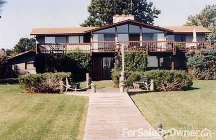 5th image of 260 W Lake Dr