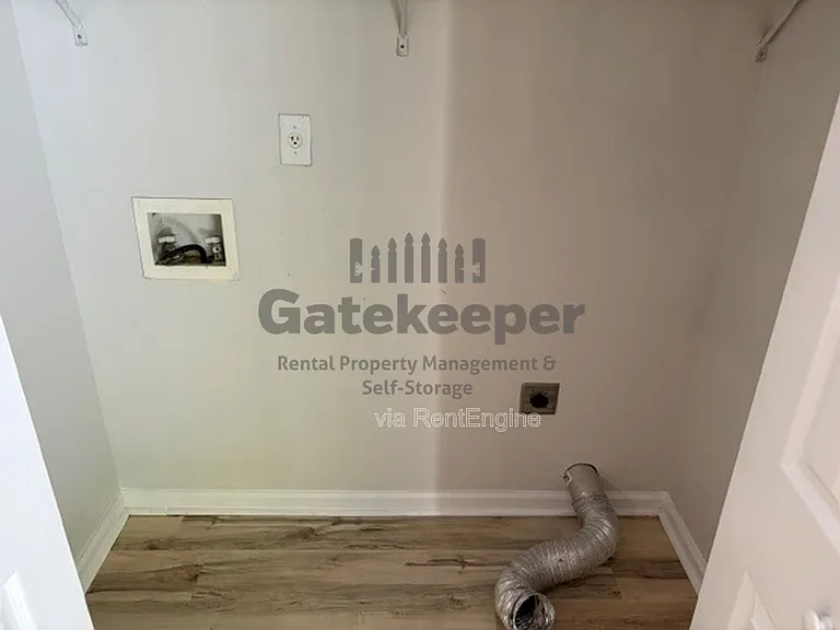 3161 Glen Hollow Dr — Photo 6
