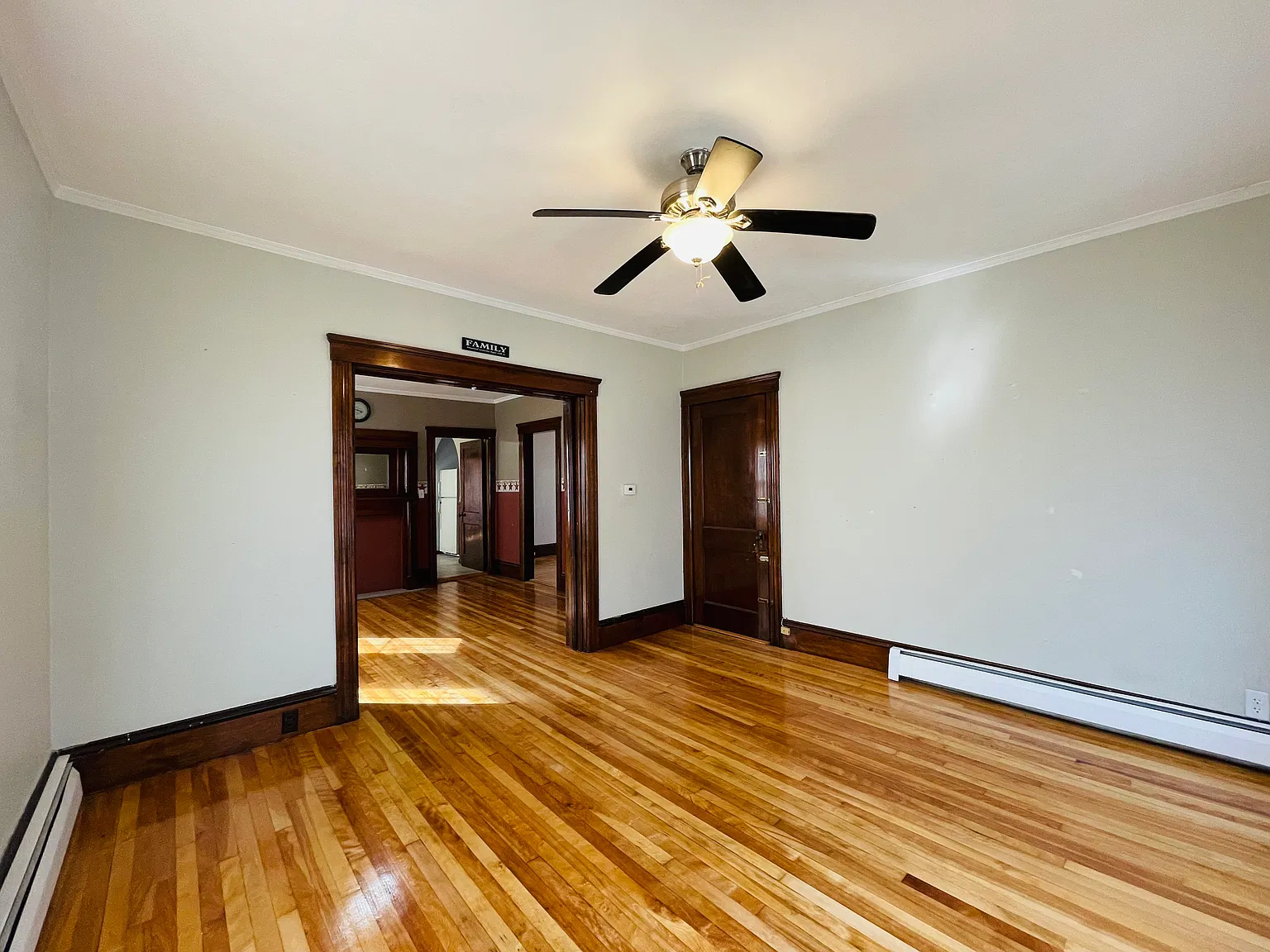 3 bed, 1500 sqft, $2,000 — Photo 4