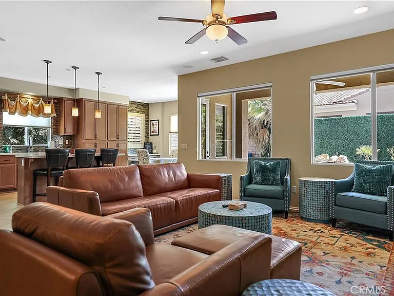 84649 Pavone Way — Photo 4