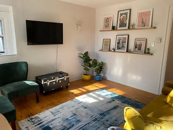 4th image of 851 Richmond Ave #2