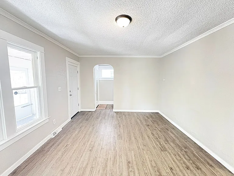 729 Utah St — Photo 15
