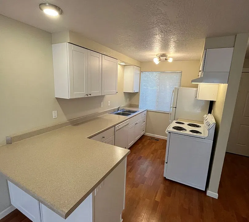 500 Jefferson St #16