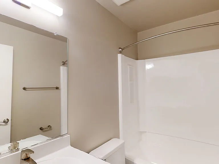Seneca Place — Photo 55