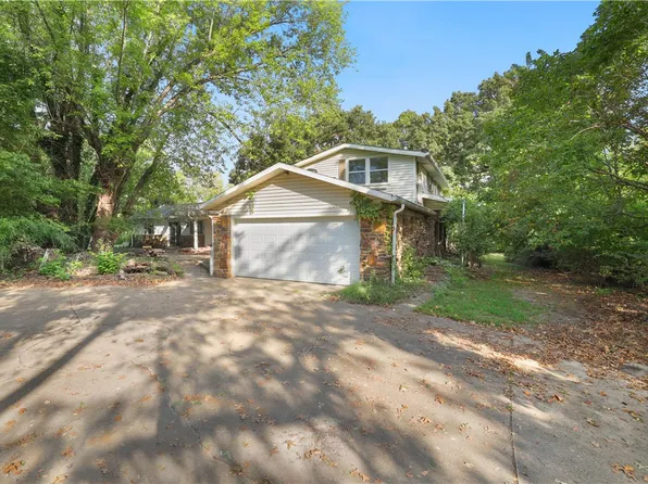 15105 Greenburrow Rd, Fayetteville, AR 72704