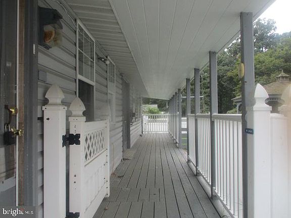 4th image of 22 Luke Dr