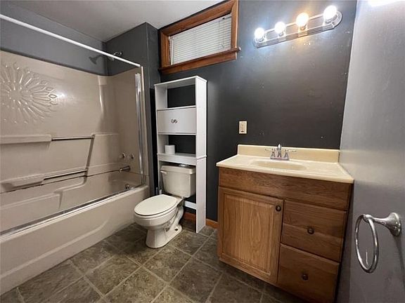 5th image of 58 Prospect St
